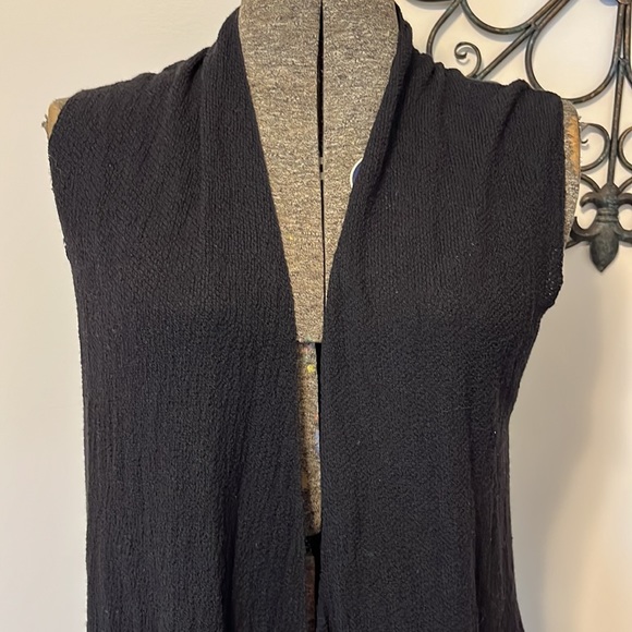 Eileen Fisher 100% wool shrug, sleeveless cardigan, open front, black, S - Picture 3 of 9